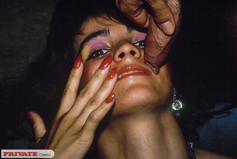 Gallery of vintage babes showing their beau - XXX Dessert - Picture 15