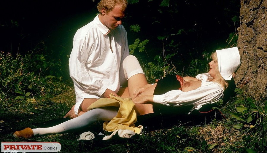 Pretty maiden wearing white hat and multi-c - XXX Dessert - Picture 12