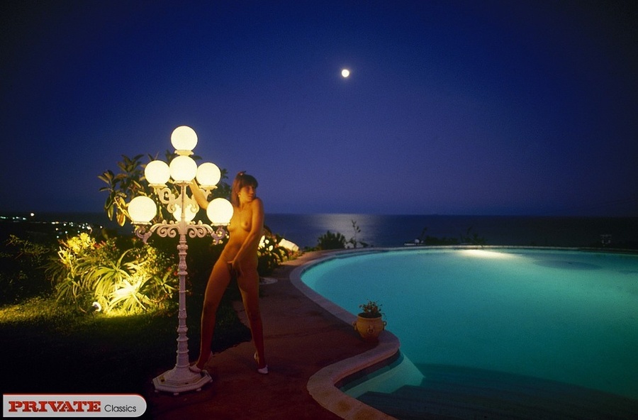 Naked chick with sexy body wearing white hi - XXX Dessert - Picture 9