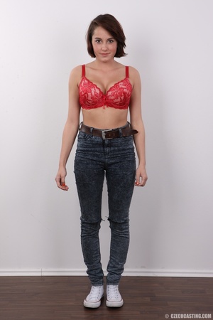 First-rate chica in a red midriff top an - Picture 4