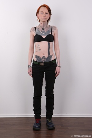 Perfect emo trick displays her bare, ink - Picture 4