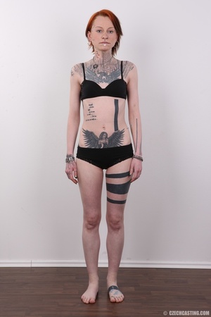 Perfect emo trick displays her bare, ink - XXX Dessert - Picture 7
