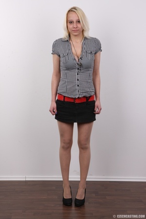 Outstanding gentlewoman in a checkered t - XXX Dessert - Picture 2