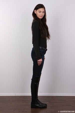 Awesome female in a black long-sleeved t - Picture 3