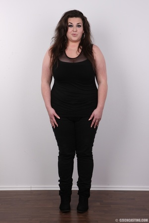 Adorable chunky harlot in black undoes e - Picture 2