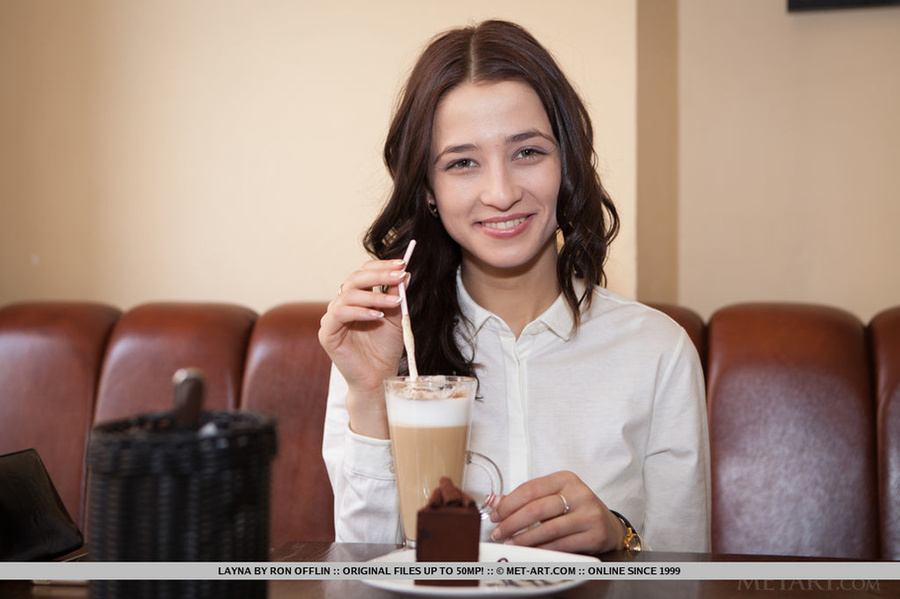 Superb belle in brown lingerie spreads her  - XXX Dessert - Picture 1