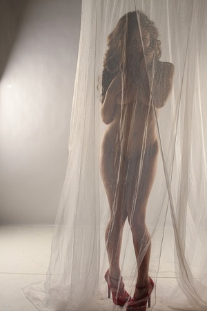 Naked babe pose behind the curtain and s - XXX Dessert - Picture 1