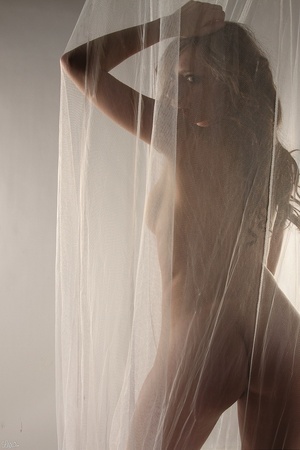 Naked babe pose behind the curtain and s - XXX Dessert - Picture 8