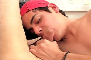 Attractive gay dude in a red cap takes a dick up his ass in the bedroom. - Picture 9