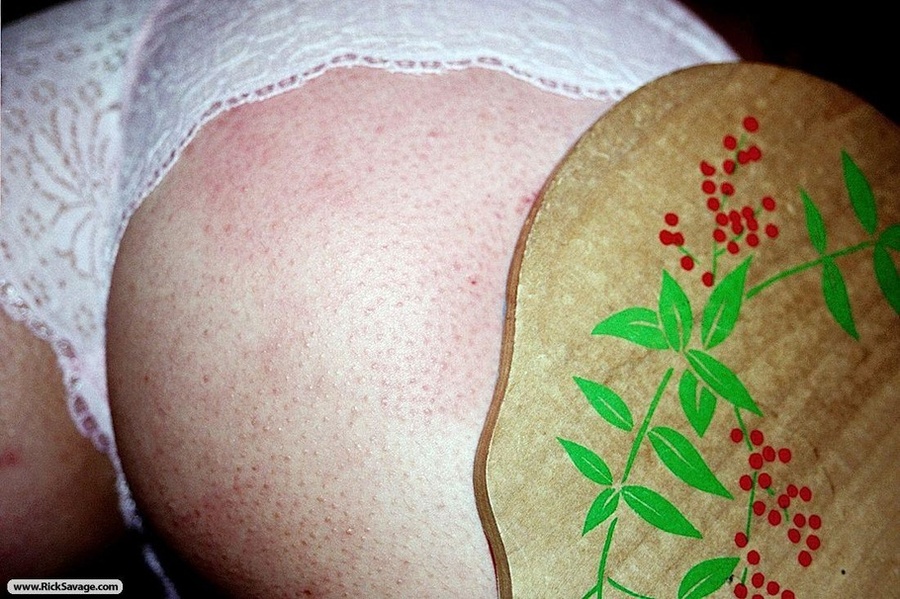 Old master spanks a beautiful young chick w - XXX Dessert - Picture 3