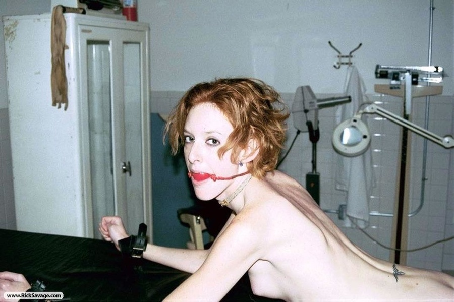 Good looking tied up bitch waits for hot sp - XXX Dessert - Picture 4