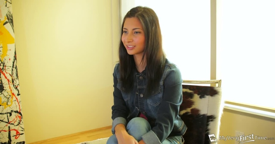 Latina teen with natural tits warming up wi - XXX Dessert - Picture 4