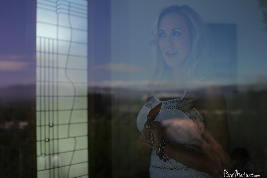 Slutty blonde woman seduces her handsome ga - XXX Dessert - Picture 2