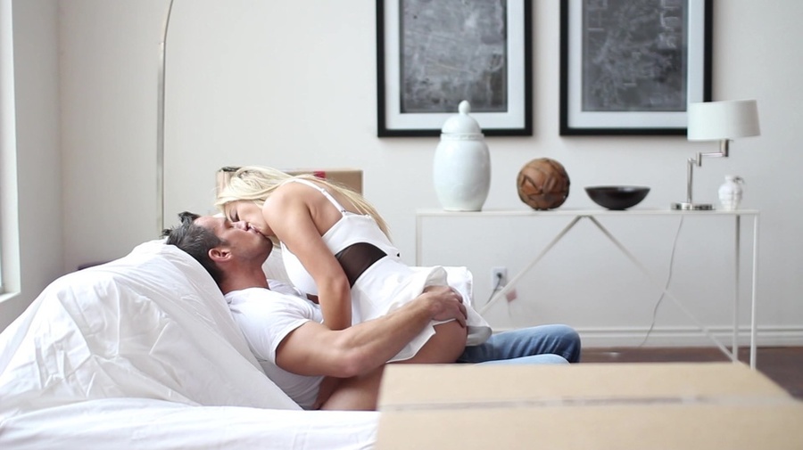 Busty Asian MILF is eager to get her anus r - XXX Dessert - Picture 1