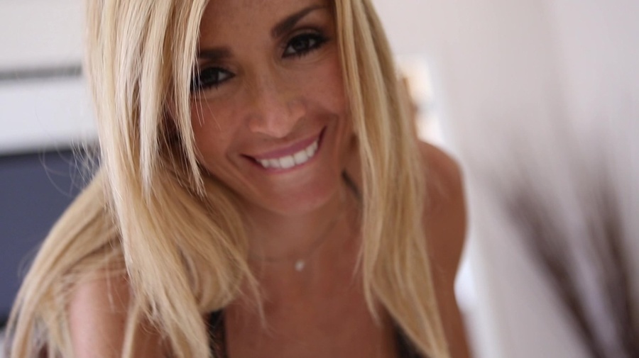 Handsome dude is ready to please his slutty - XXX Dessert - Picture 3