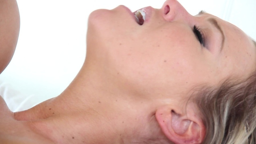 Young stud knows how to please this wonderf - XXX Dessert - Picture 9