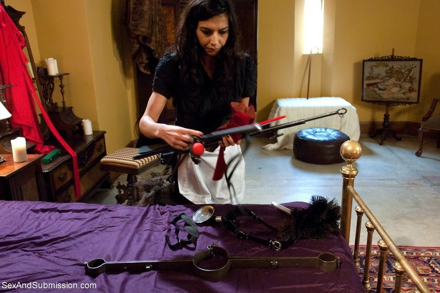 Bewitching housemaid discovered the secrets - XXX Dessert - Picture 5