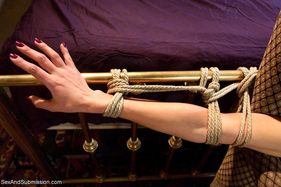 Bewitching housemaid discovered the secrets - XXX Dessert - Picture 12