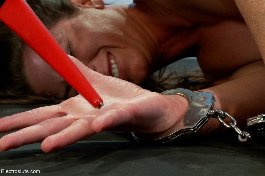 Closeup shot shows a stretched pucker takin - XXX Dessert - Picture 16