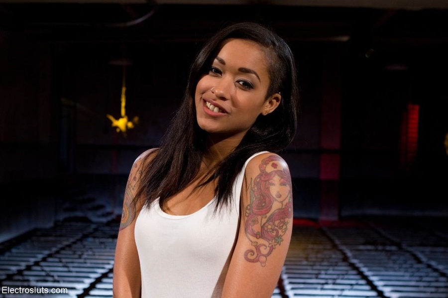 Pleasure and pain are at the fore during a  - XXX Dessert - Picture 14