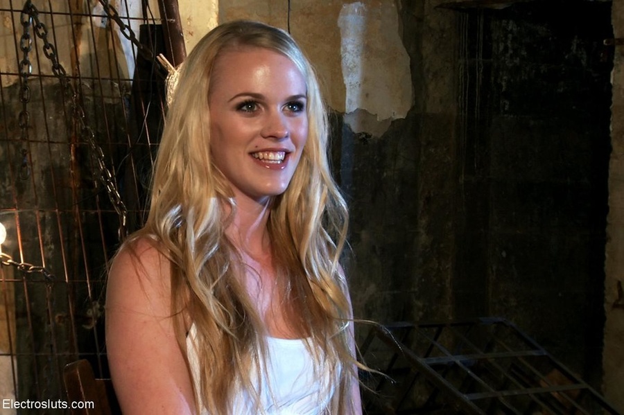 Blonde is subdued with rope and a bondage d - XXX Dessert - Picture 10