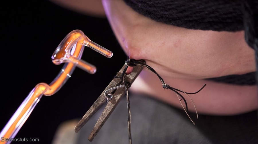 Lesbian domination between two sensual part - XXX Dessert - Picture 13