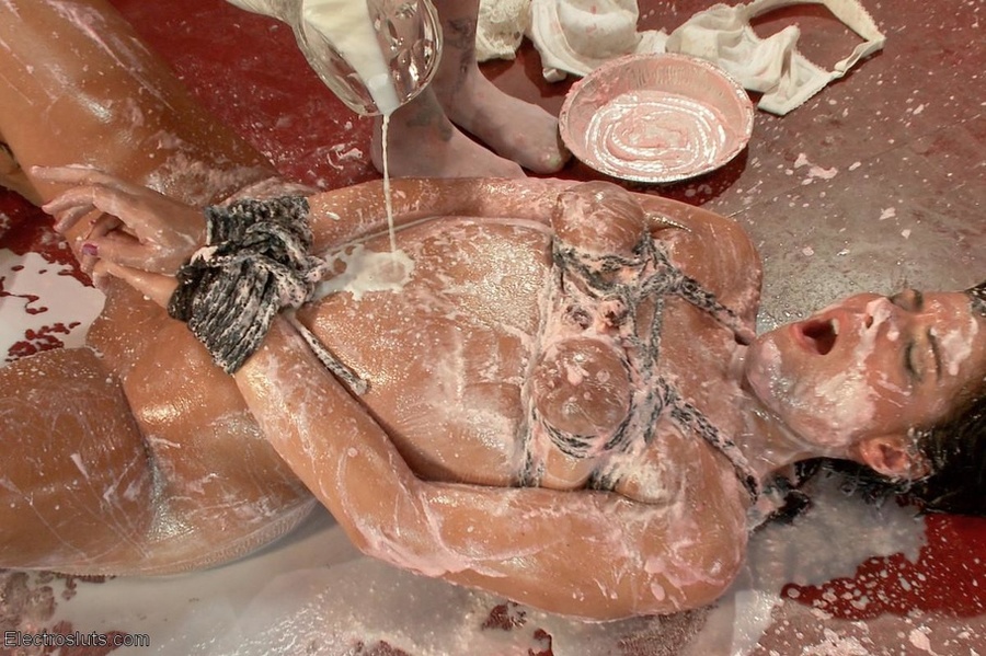 DP with electrodes makes a lovely lass make - XXX Dessert - Picture 17