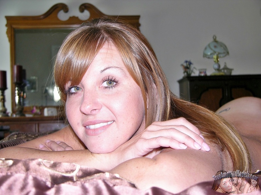 Beautiful babe strips off her brown and white shirt and jeans then pose her alluring body in smoking hot underwear before she takes off her white bra and bares her big juicy boobs then peels down her green panty and shows her lusty pussy in different positions on a brown couch. - XXXonXXX - Pic 14