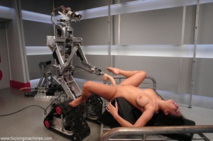 Naked woman has an intense orgasm from fucking machines - XXXonXXX - Pic 15