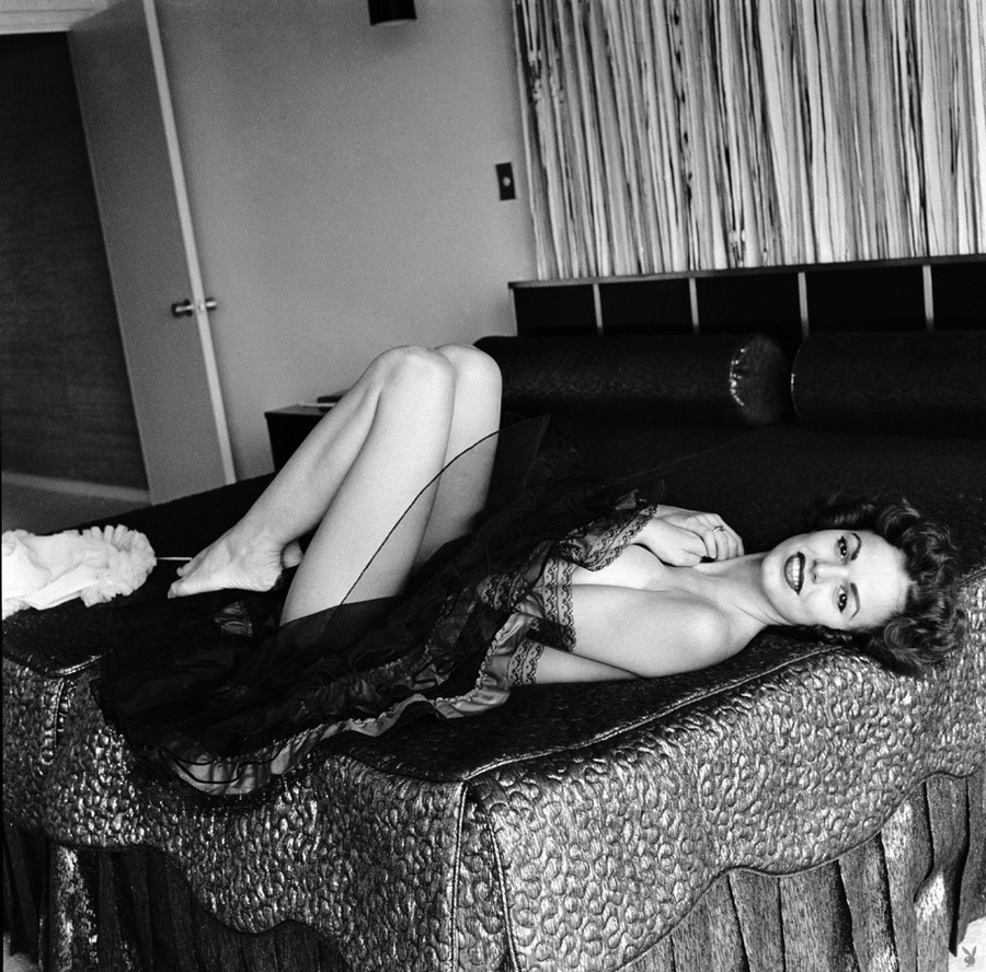 Vintage Playboy model showing her gorgeous  - XXX Dessert - Picture 10