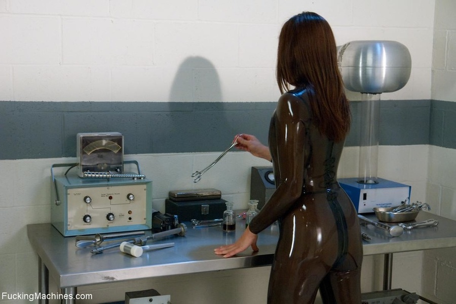 Brunette takes off her latex outfit and get - XXX Dessert - Picture 2