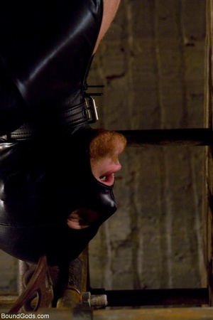 Kinky master loves torturing his gay sla - XXX Dessert - Picture 6