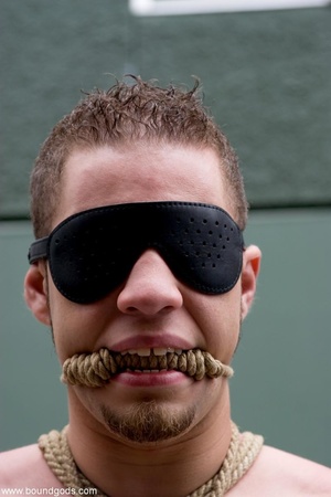 Blindfolded dude in karada style bondage - Picture 12