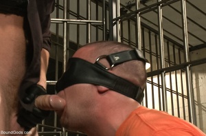 Handsome inmate gets fucked by a horny p - Picture 5