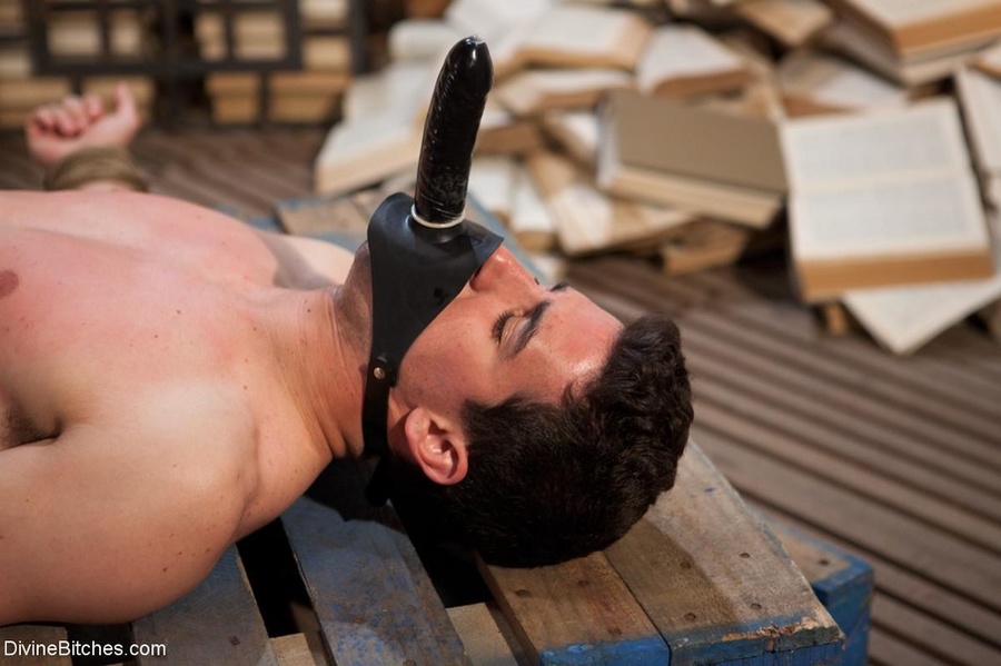 Cinnamon-skinned hottie with round tits tit - XXX Dessert - Picture 16