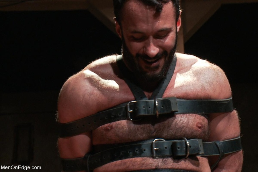 Bearded bear in boots gets really high from - XXX Dessert - Picture 15