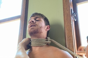 Two masters of bondage driving blindfold - Picture 3