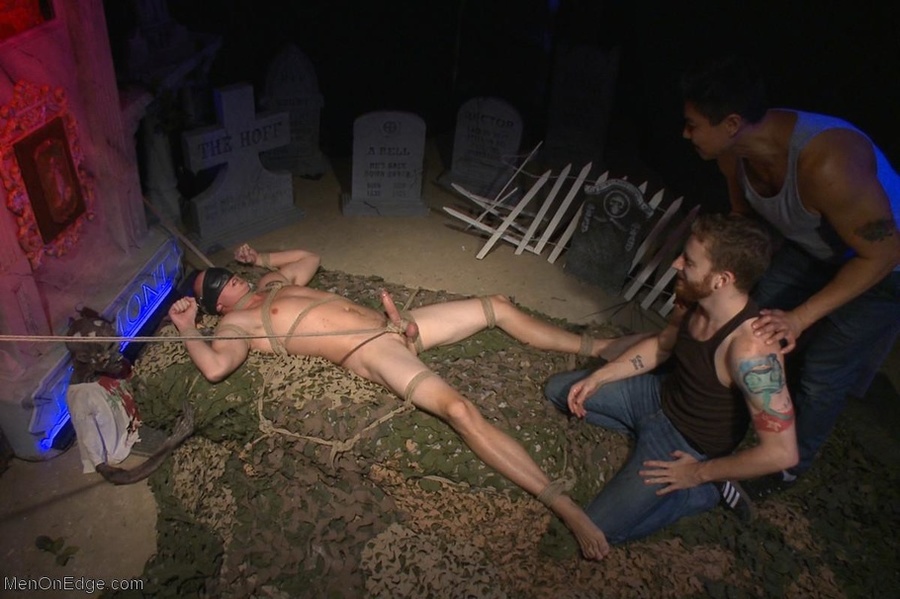 Young dude gets tied up and drilled so damn - XXX Dessert - Picture 12