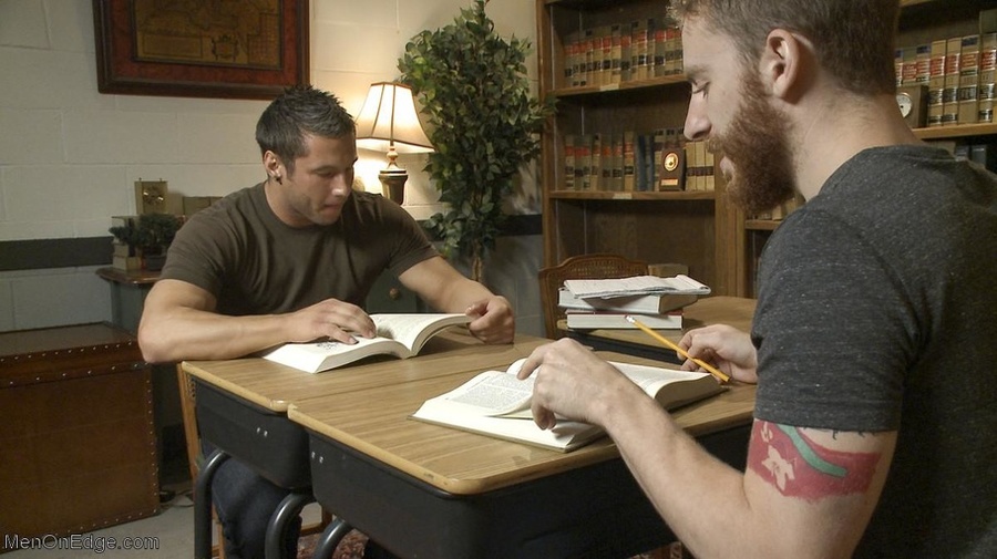 Muscled hunk in bondage and blindfold gets  - XXX Dessert - Picture 1