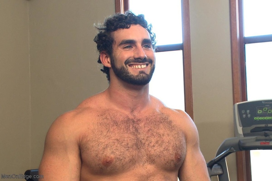 Bodybuilder gets used in the gym by two hor - XXX Dessert - Picture 18