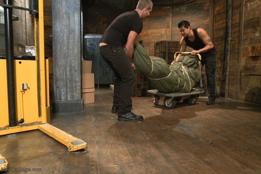 Horny gay dude gets sucked off and drilled  - XXX Dessert - Picture 1