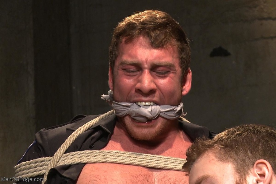 Muscled dude gets tied in ropes and used by - XXX Dessert - Picture 7