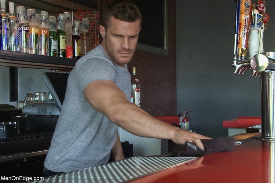 Muscled hunk gets tied up and drilled by a  - XXX Dessert - Picture 1