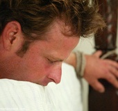 Ravishing black shemale fucks the mouth and ass of a gentlemen in a hardcore