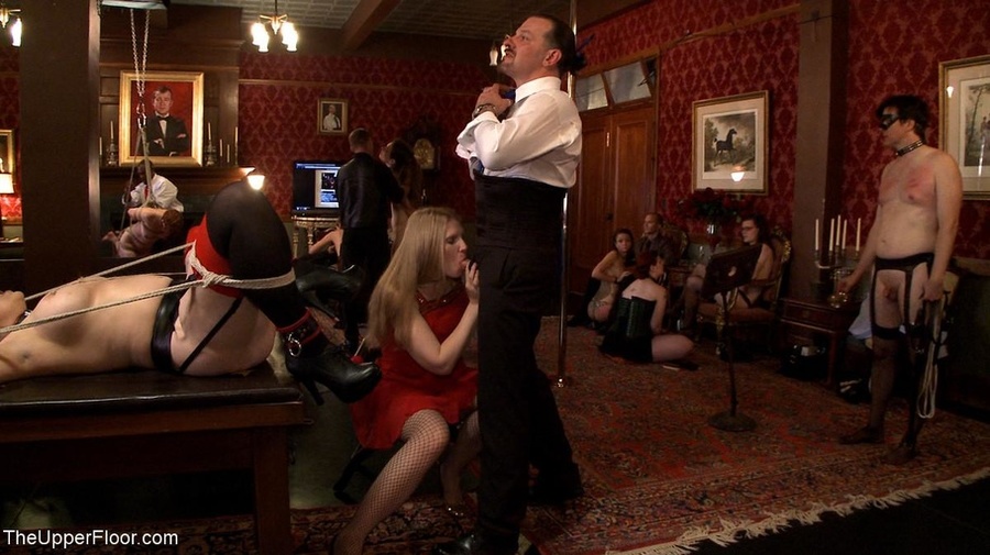 Members enjoy gagged and bound bitches chok - XXX Dessert - Picture 16