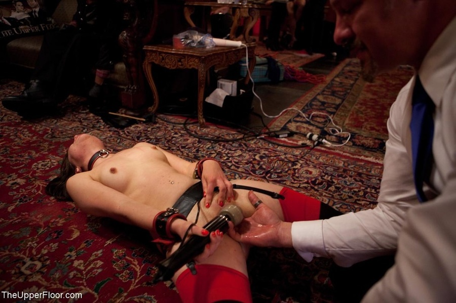 House whores endure a Master’s heavy hand a - XXX Dessert - Picture 10