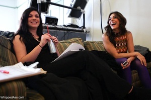 Behind the scenes session with two lovely brunette ladies - Picture 13