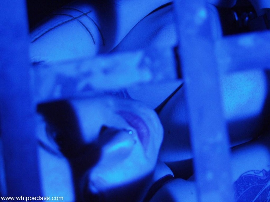 Dark dungeon becomes the best place for BDS - XXX Dessert - Picture 18