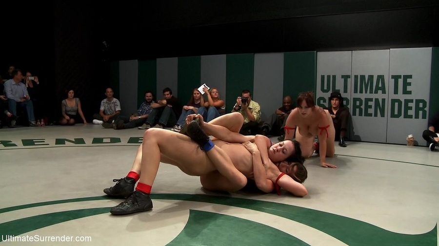 These horny bitchs are into wrestling and pussy licking - XXXonXXX - Pic 6