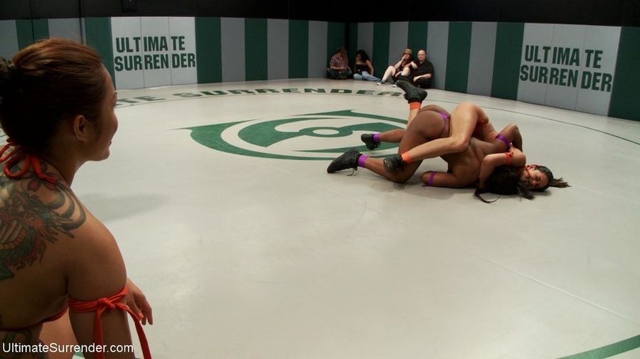 Ebony lady gets nasty with some super hot white sluts - XXXonXXX - Pic 5